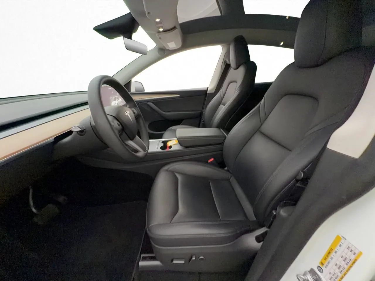 Tesla Model Y bild 13