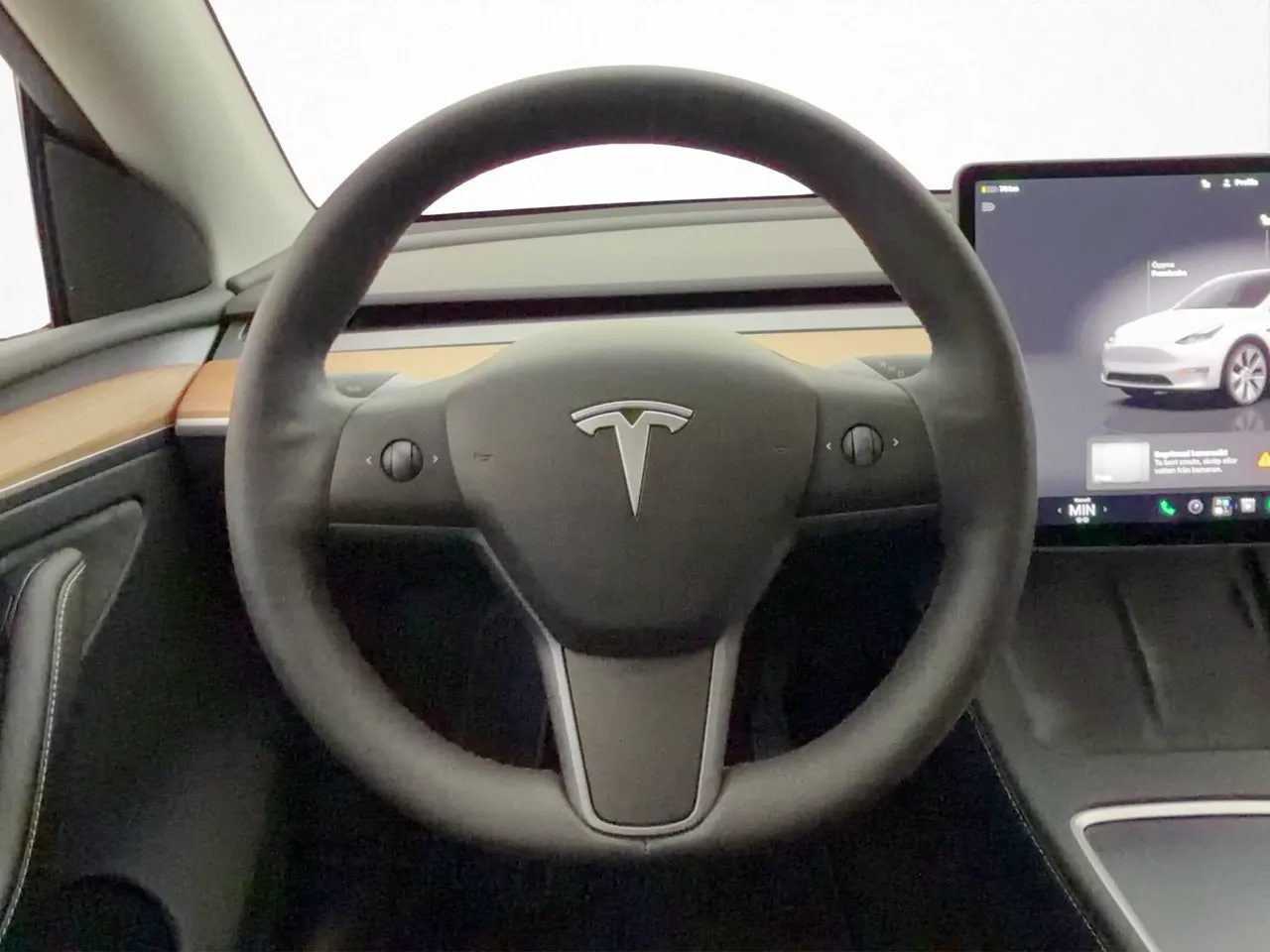 Tesla Model Y bild 17