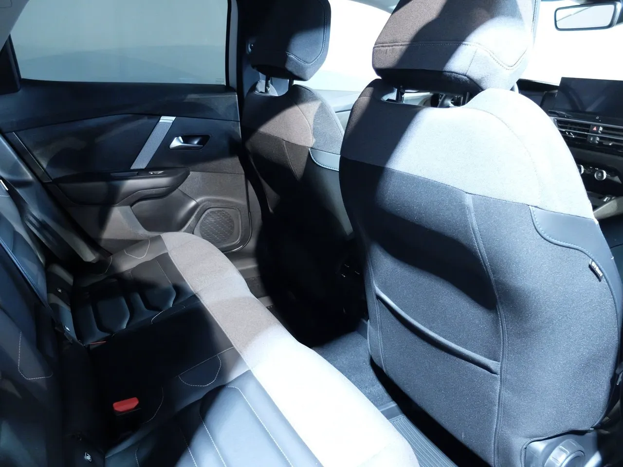 Citroen C4 X bild 7
