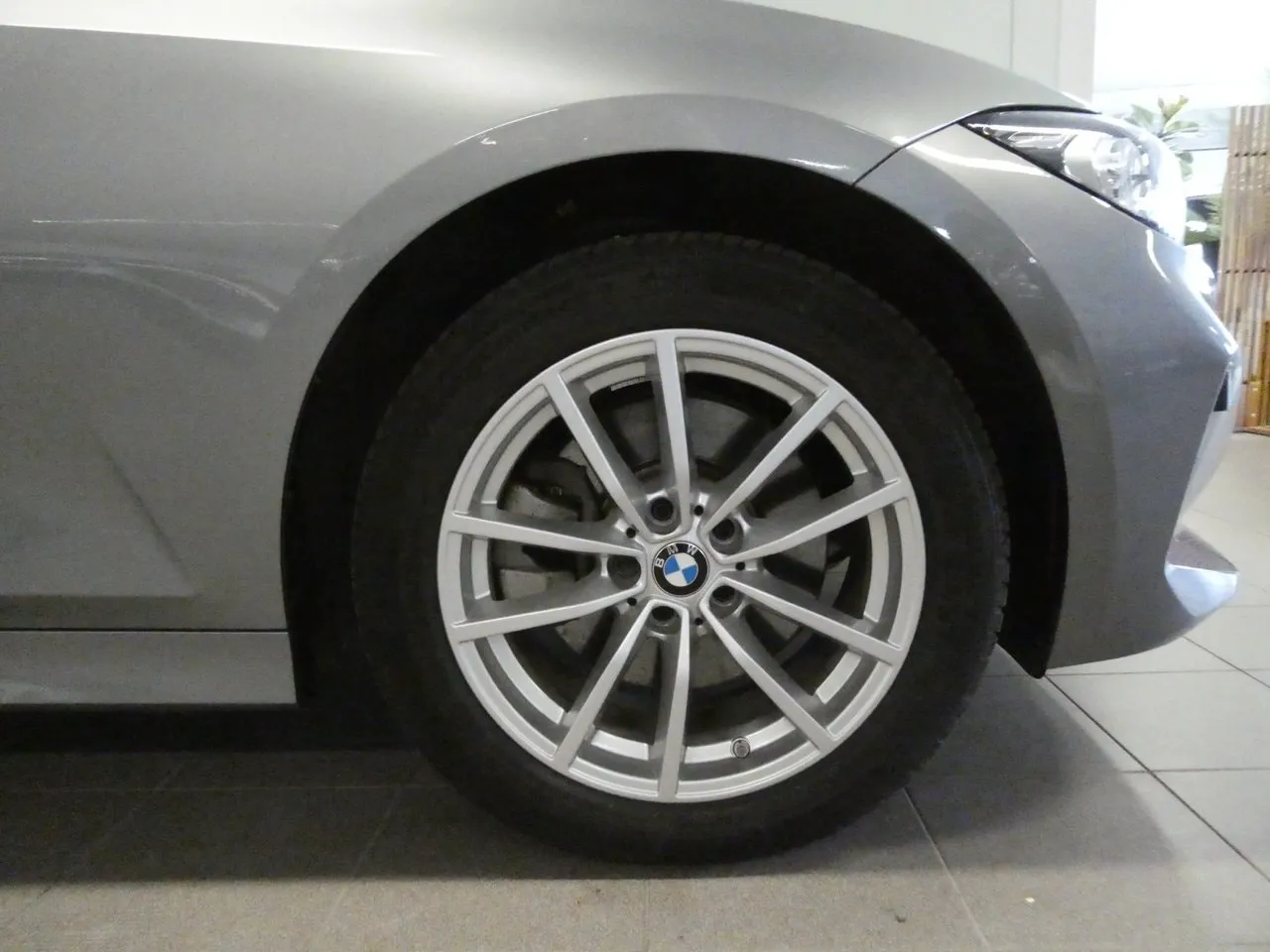 BMW 330 bild 7
