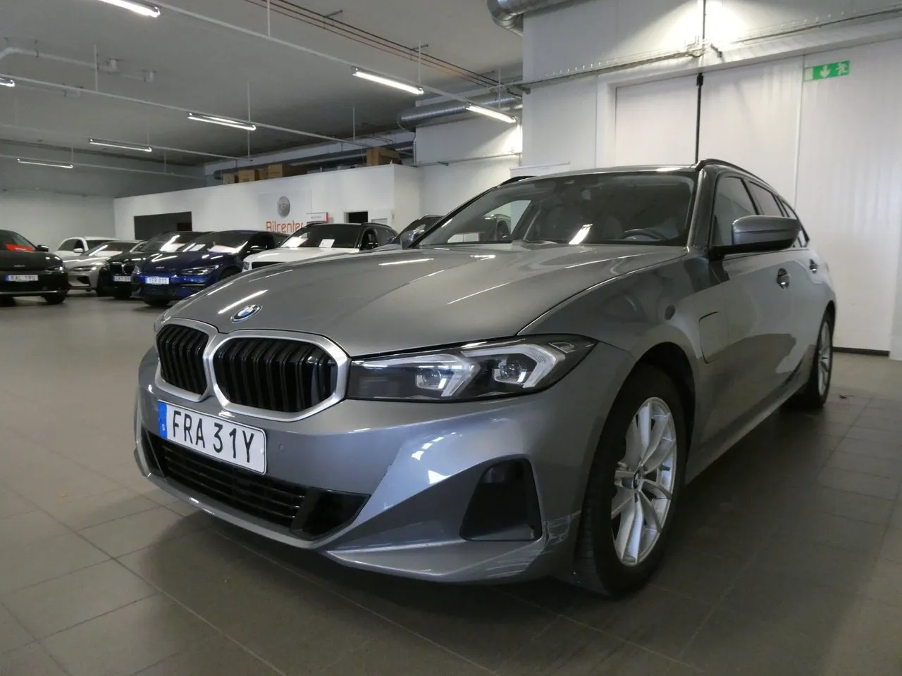 BMW 330 bild 15