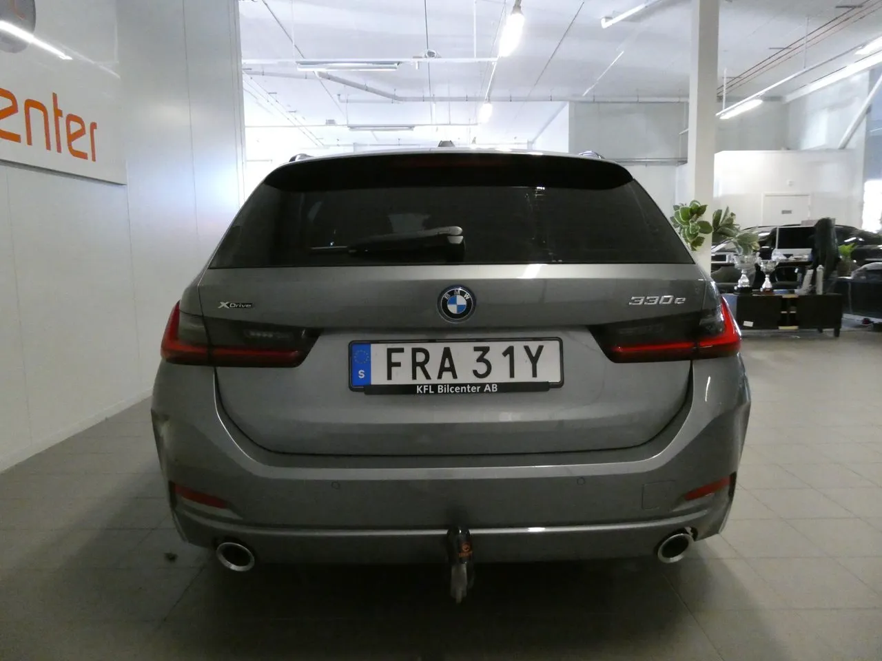 BMW 330 bild 11