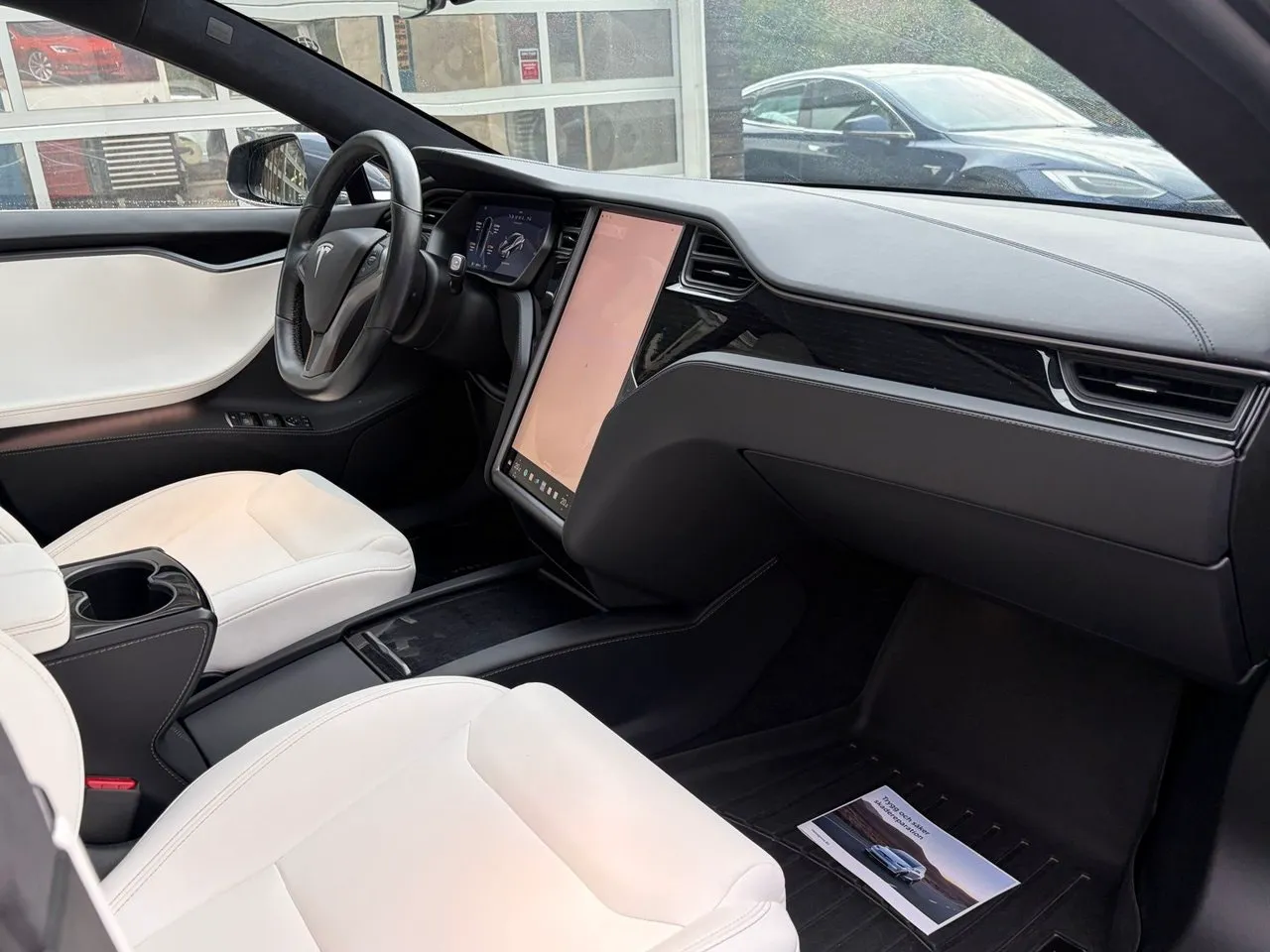 Tesla Model S bild 16