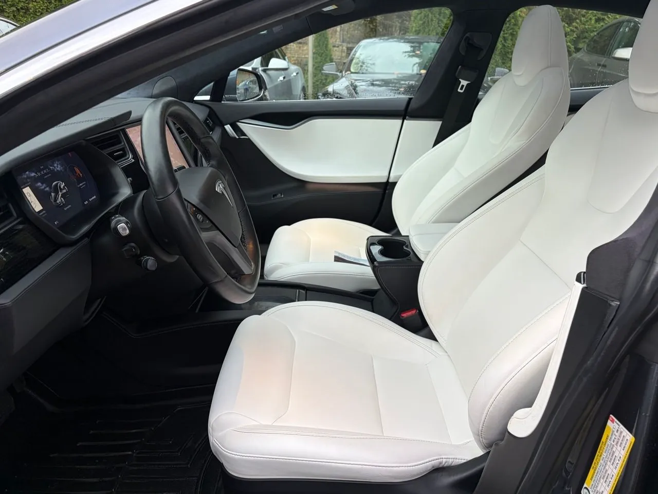 Tesla Model S bild 14