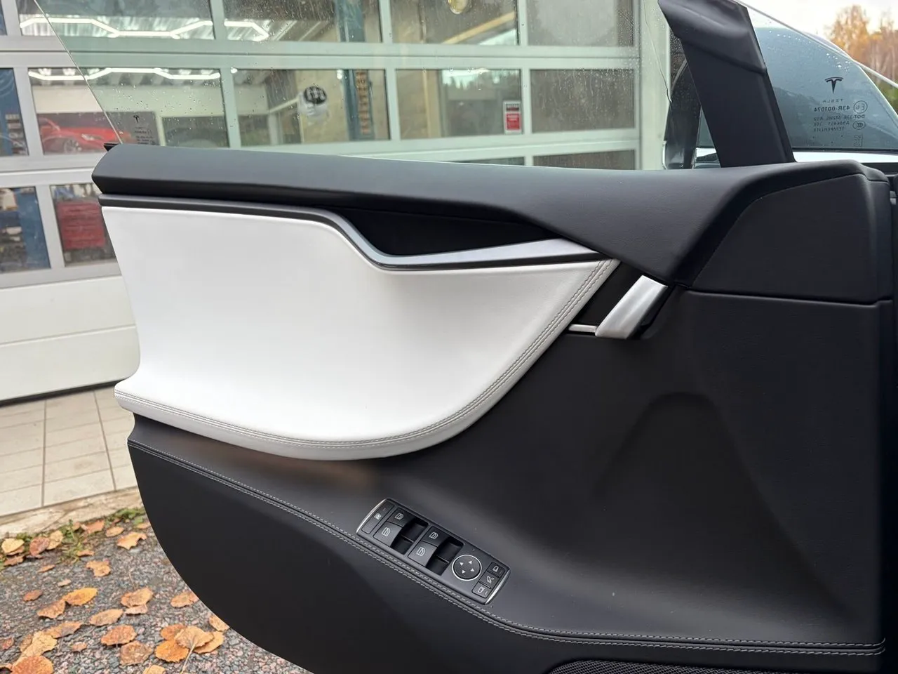Tesla Model S bild 17