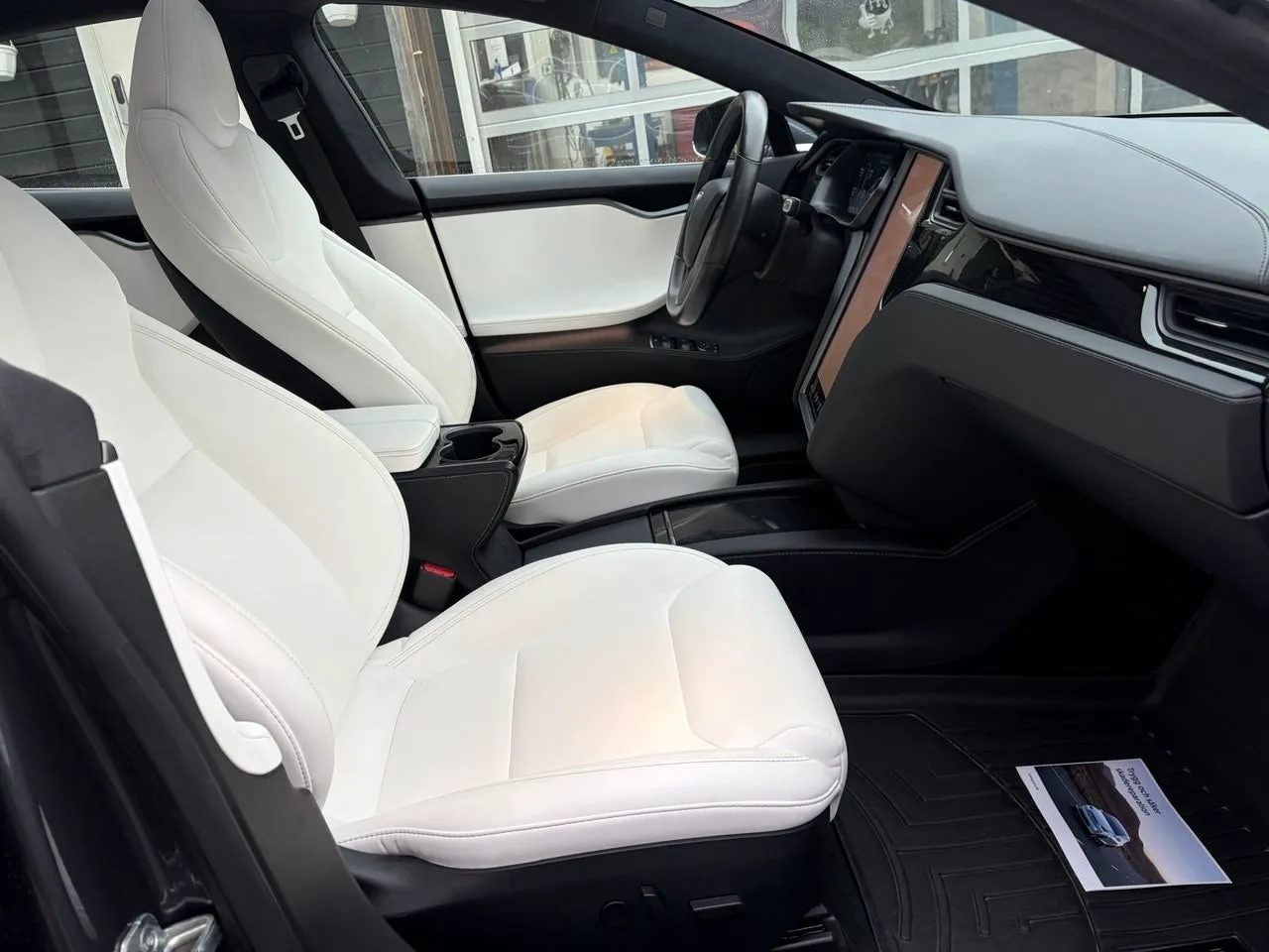 Tesla Model S bild 21