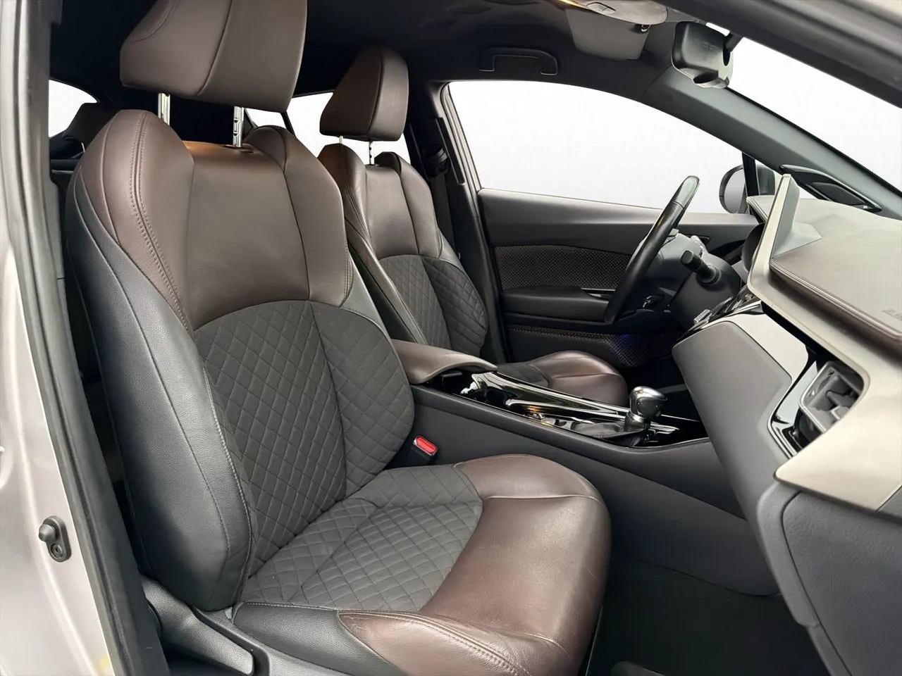 Toyota C-HR bild 24
