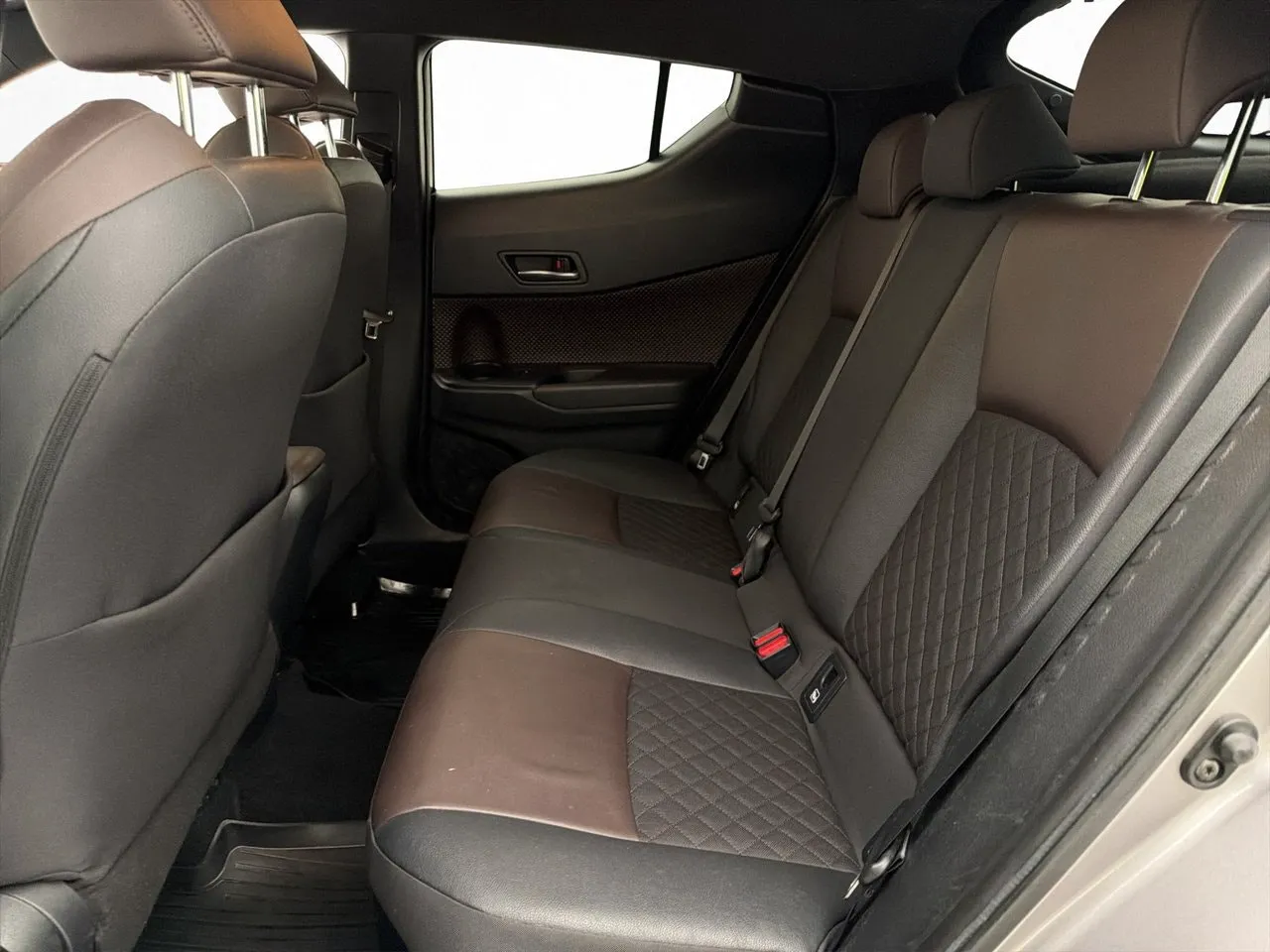Toyota C-HR bild 25