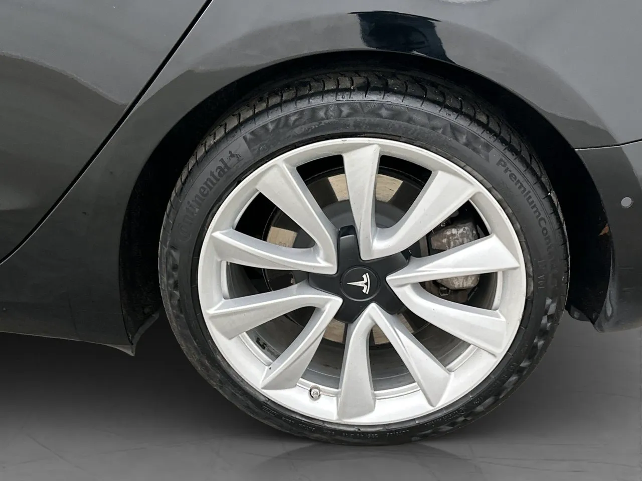 Tesla Model 3 bild 33