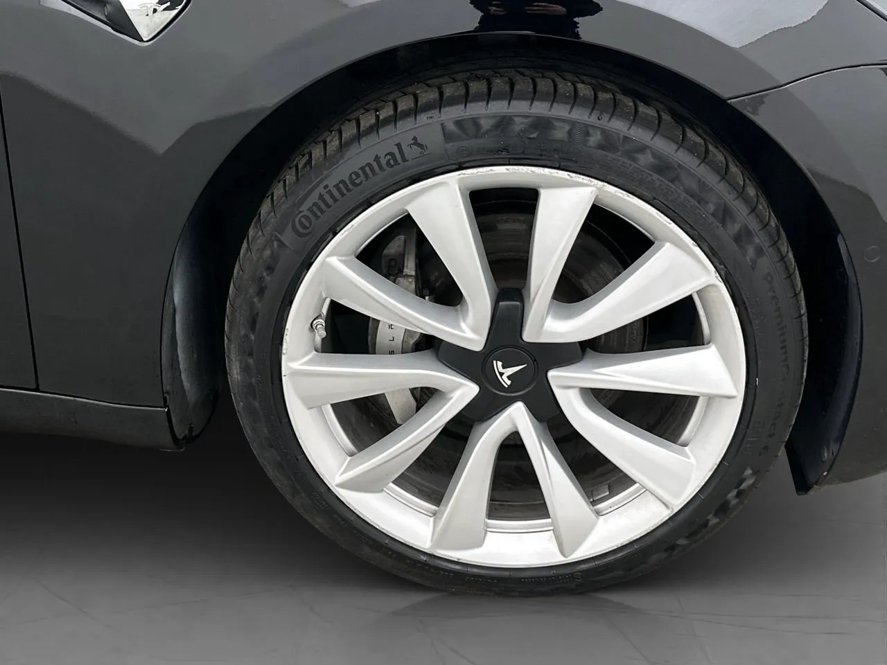 Tesla Model 3 bild 35