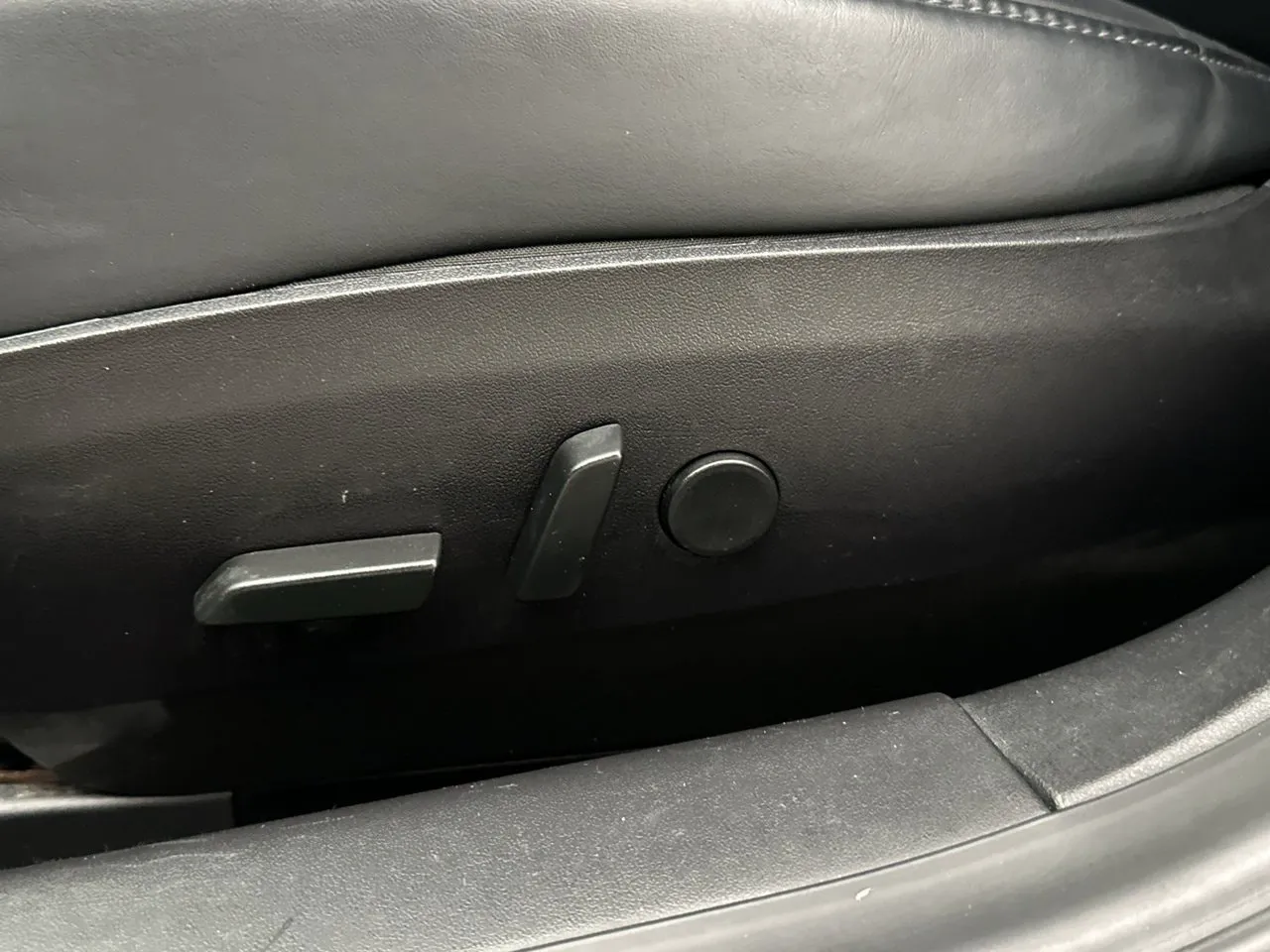 Tesla Model 3 bild 15