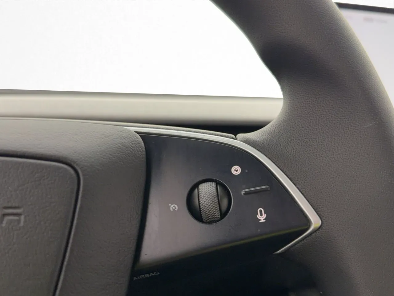 Tesla Model Y bild 19