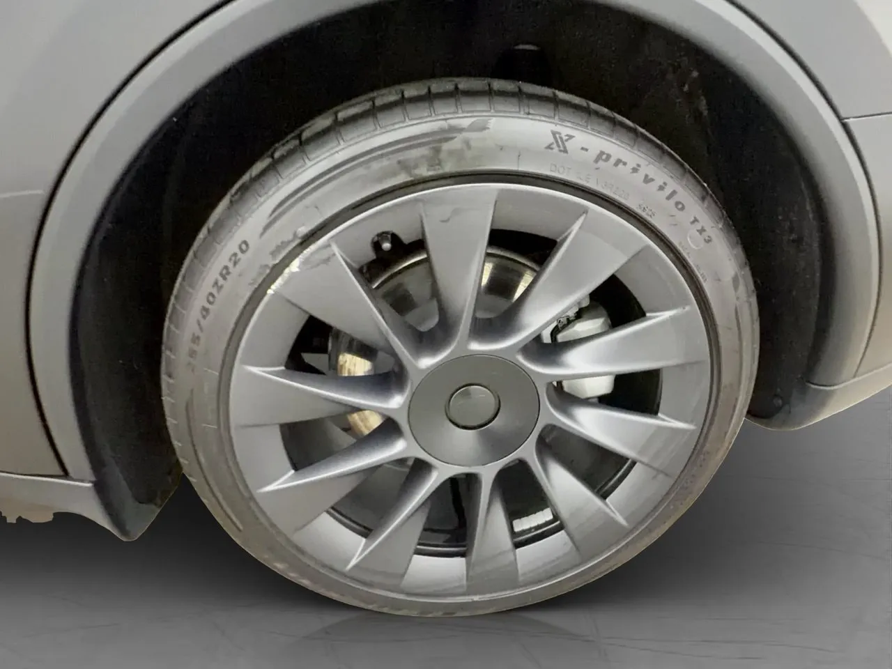 Tesla Model Y bild 34