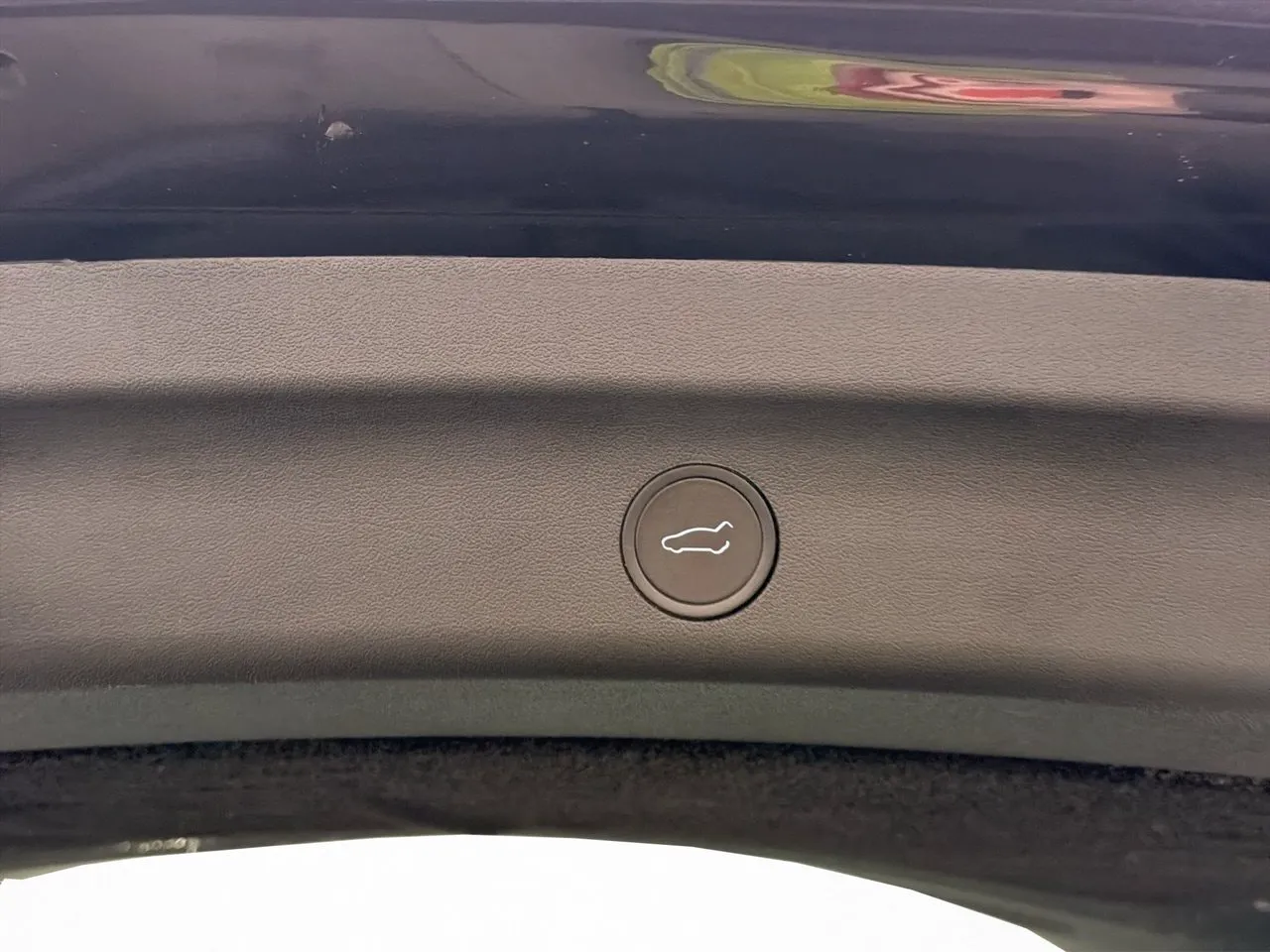 Tesla Model Y bild 32