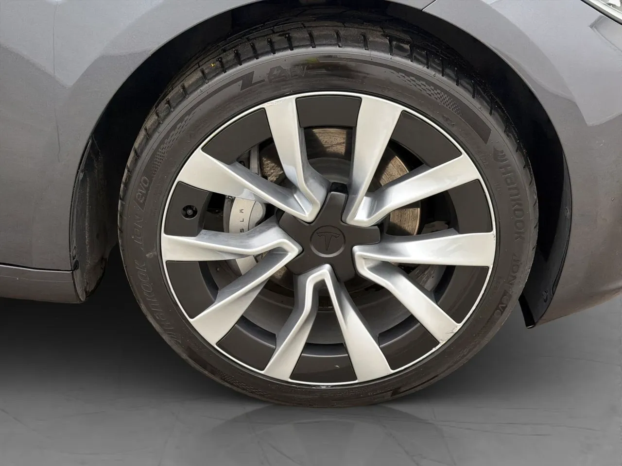 Tesla Model 3 bild 37