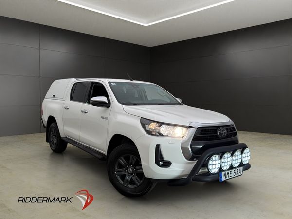 Toyota Hilux Hero 2.4 AWD Värm Drag B-Kam V-inredd Kåpa Moms - 2022