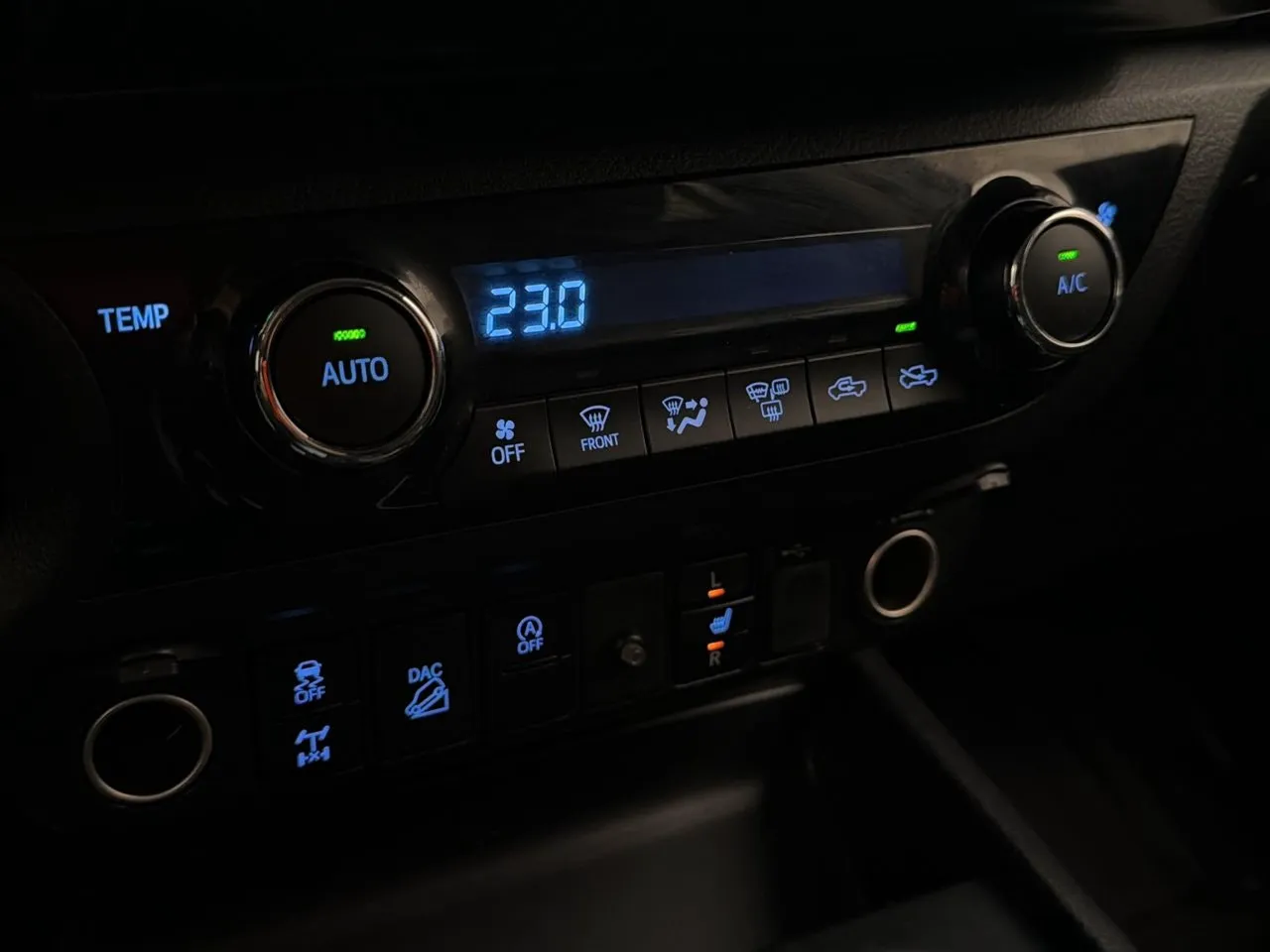 Toyota Hilux bild 26