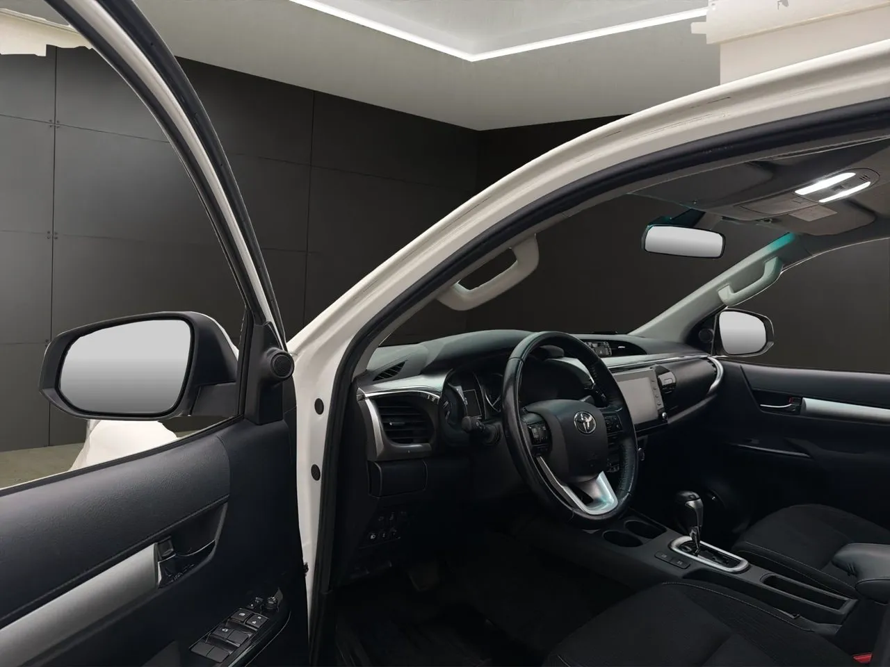 Toyota Hilux bild 14
