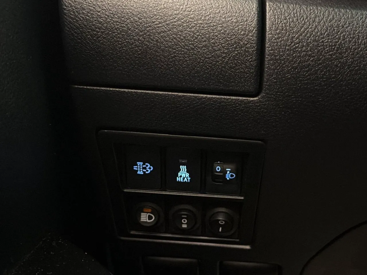 Toyota Hilux bild 16