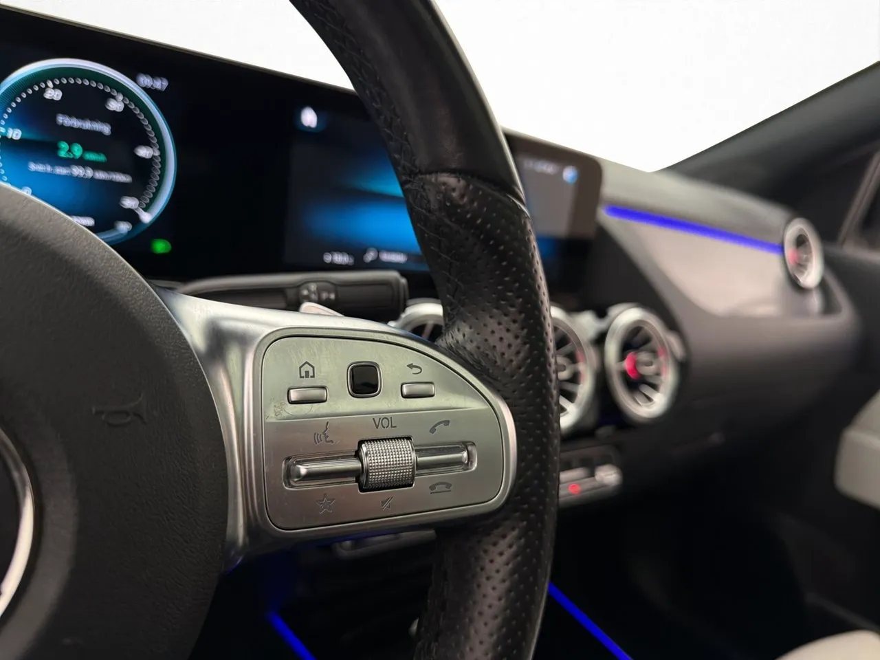 Mercedes EQA300 bild 23