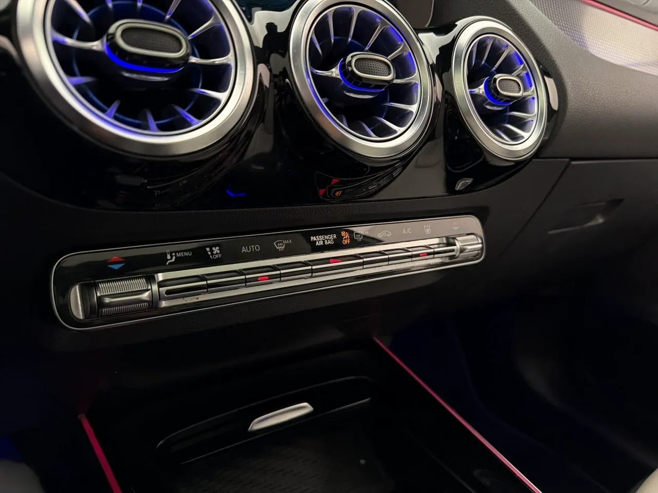 Mercedes EQA300 bild 20