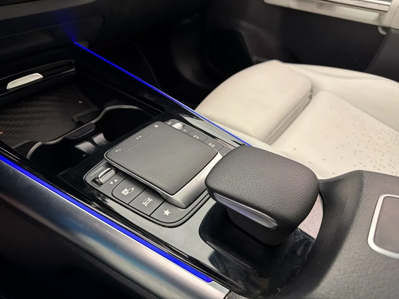 Mercedes EQA300 bild 21