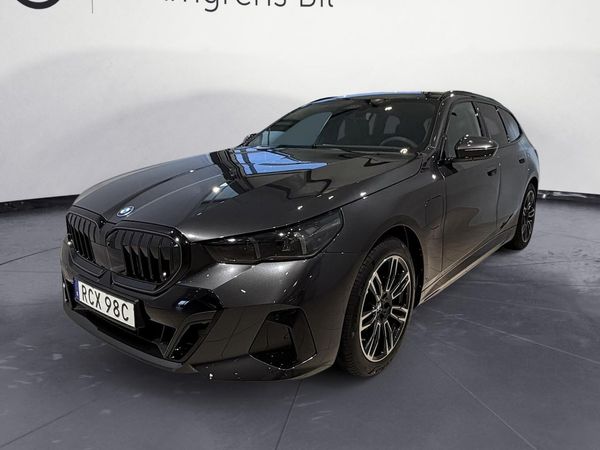 BMW 530 e xDrive Touring Fully Charged M Sport Pro - 2026