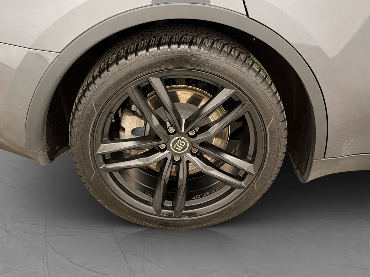 Tesla Model Y bild 34