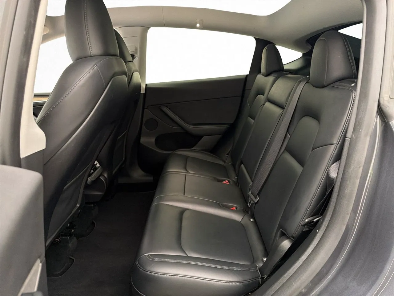 Tesla Model Y bild 28