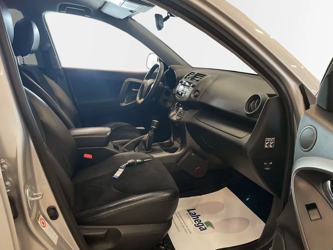 Toyota RAV4 bild 6