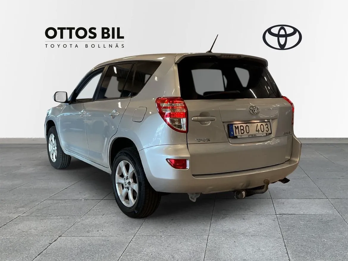 Toyota RAV4 bild 2