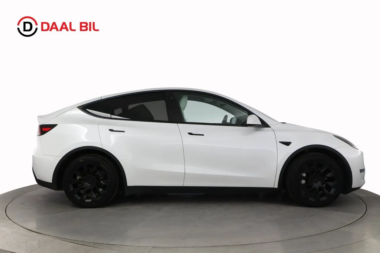 Tesla Model Y bild 5