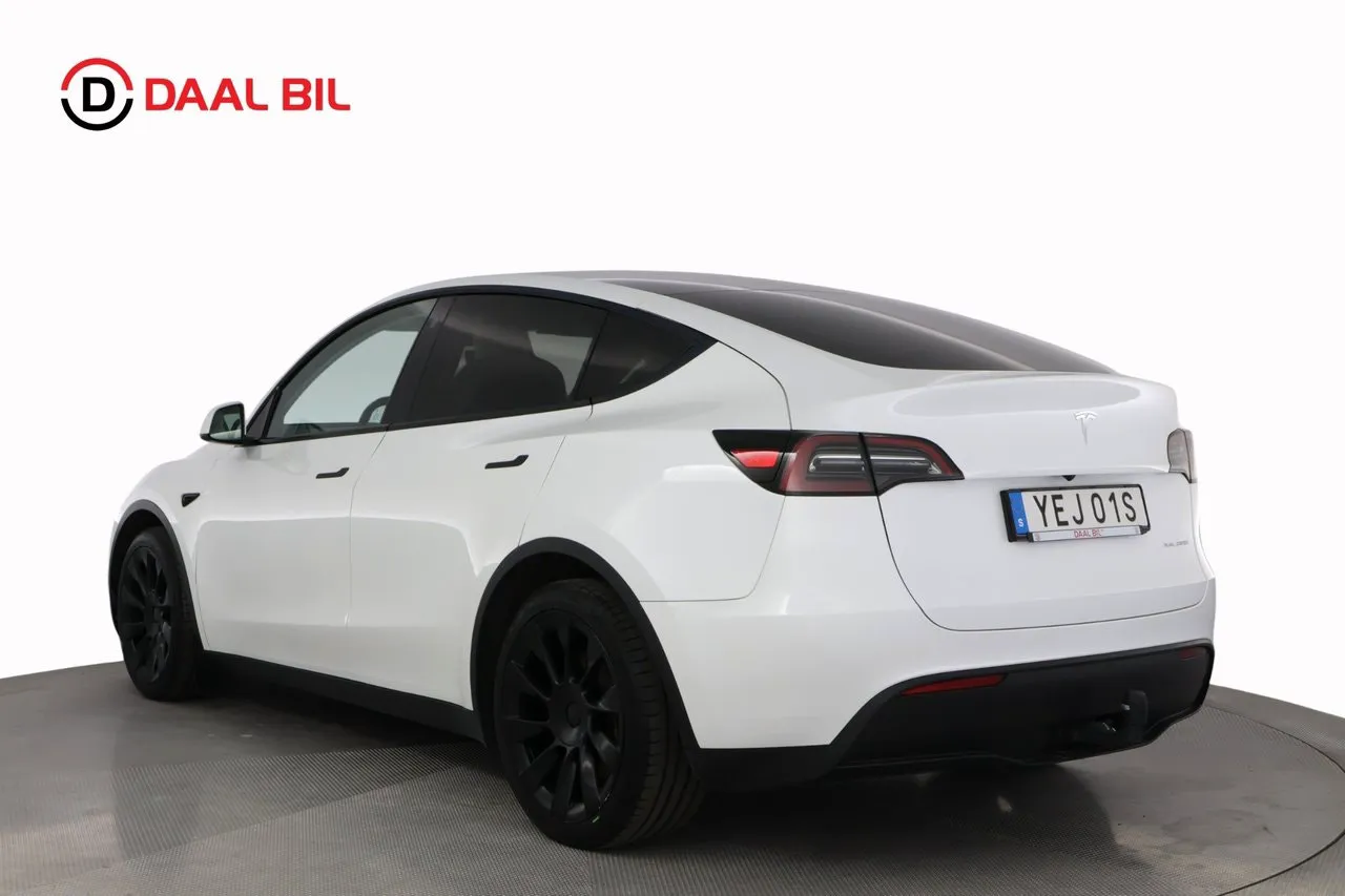 Tesla Model Y bild 8