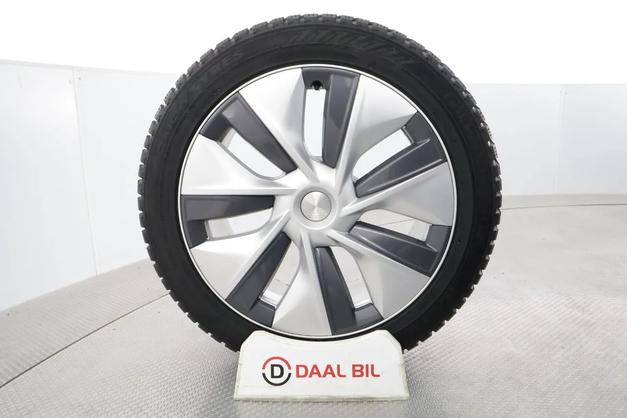 Tesla Model Y bild 24