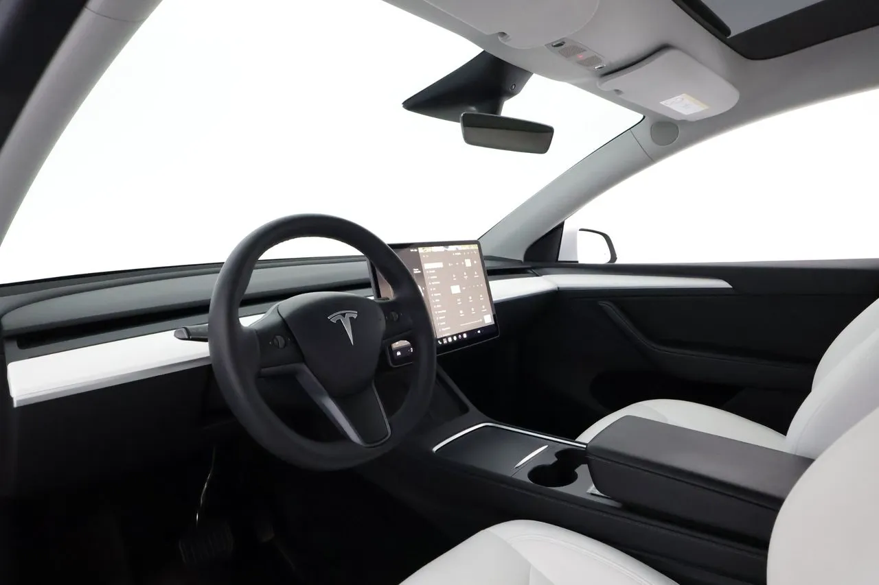 Tesla Model Y bild 11