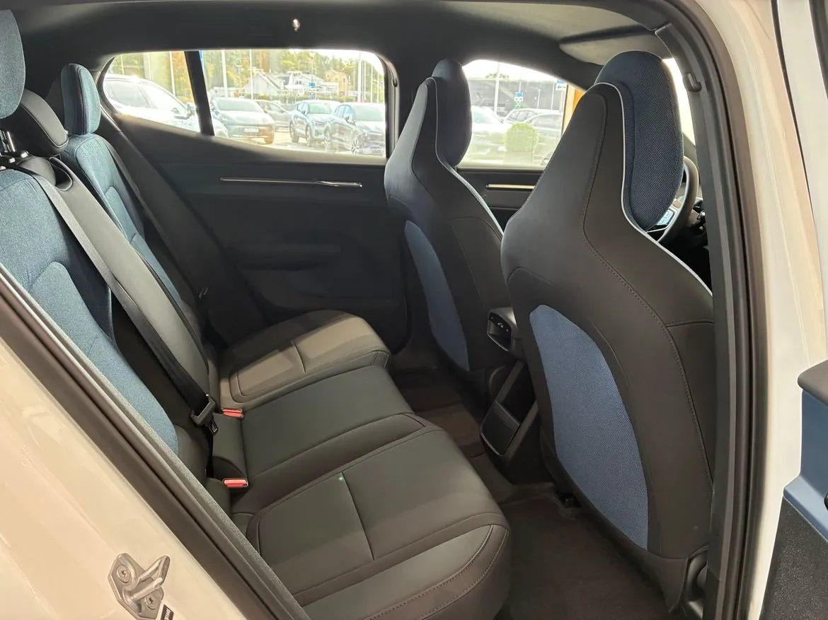 Volvo EX30 bild 6