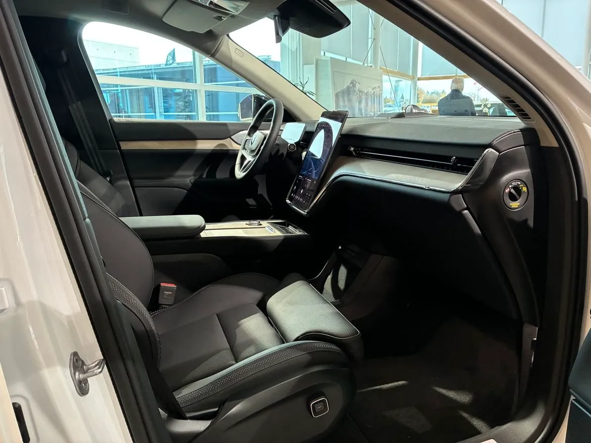 Volvo EX90 bild 6