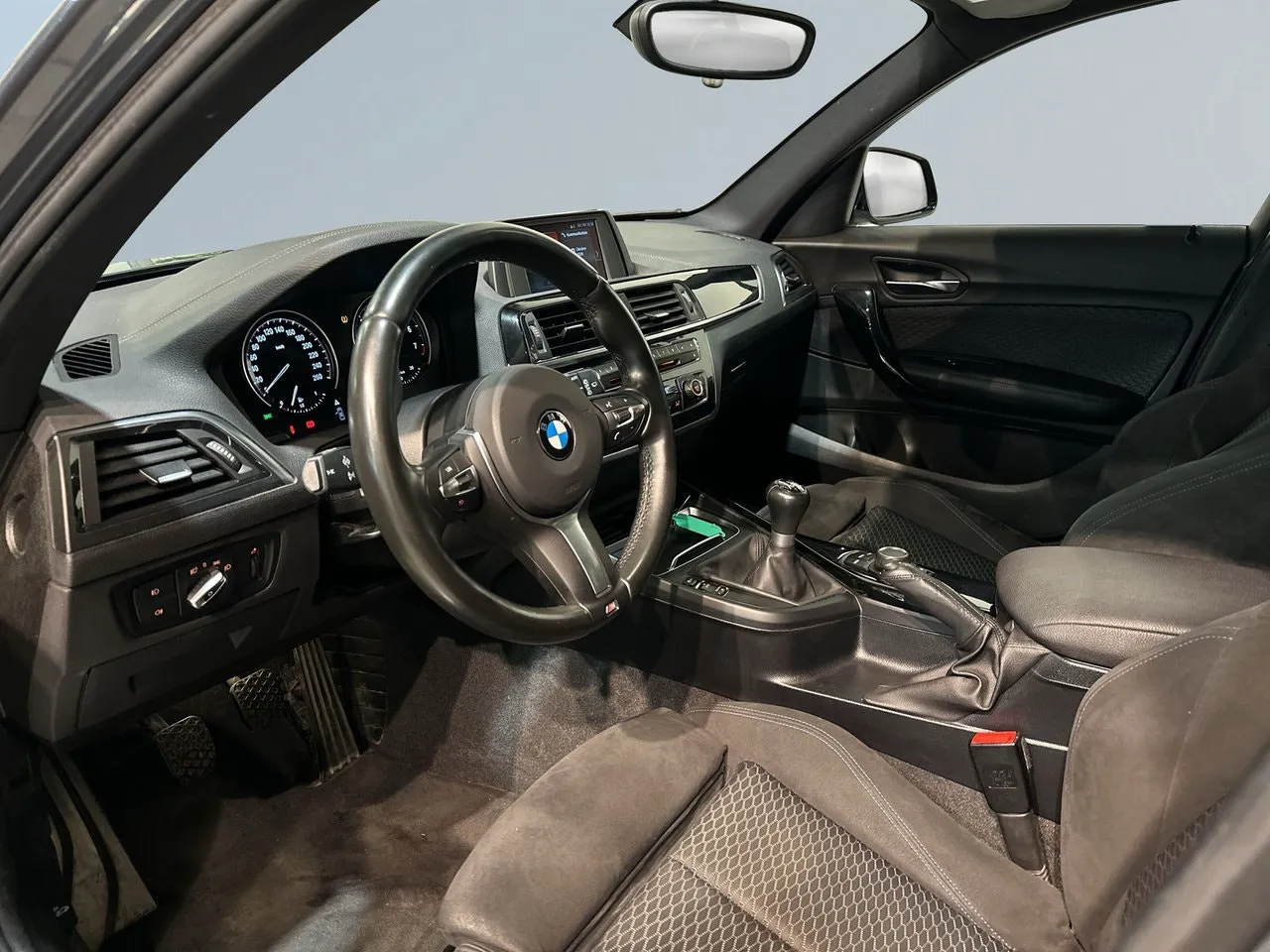 BMW 118 bild 7