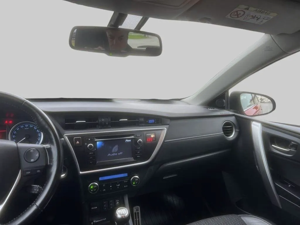 Toyota Auris bild 9