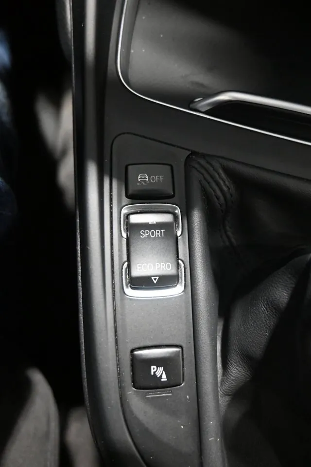BMW 118 bild 21