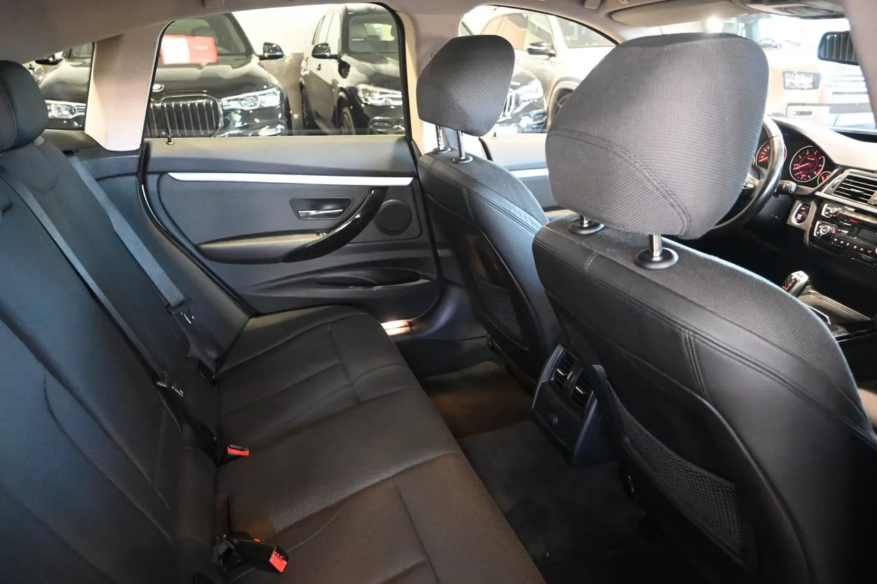 BMW 320 bild 13