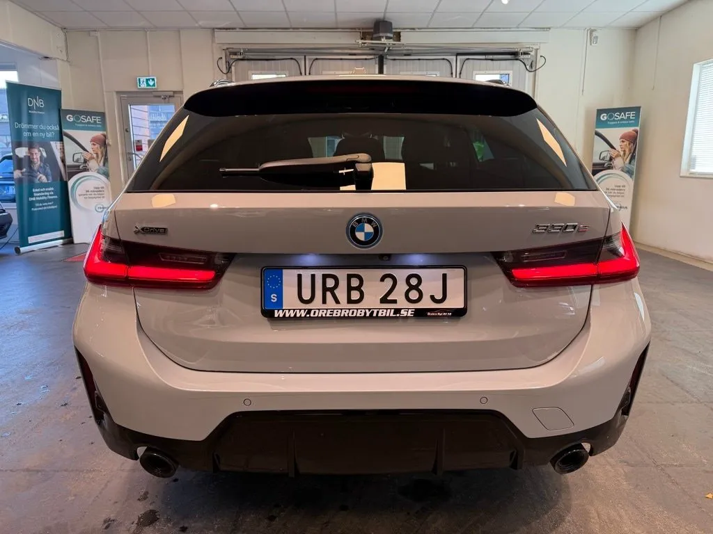 BMW 330 bild 32