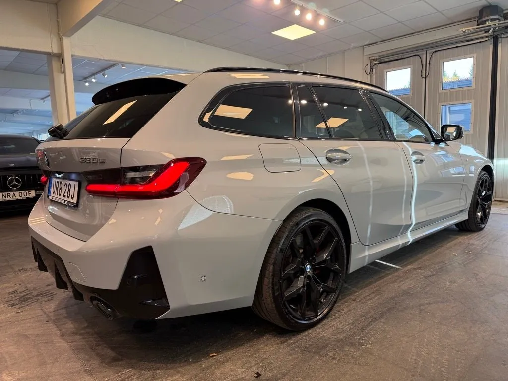 BMW 330 bild 4