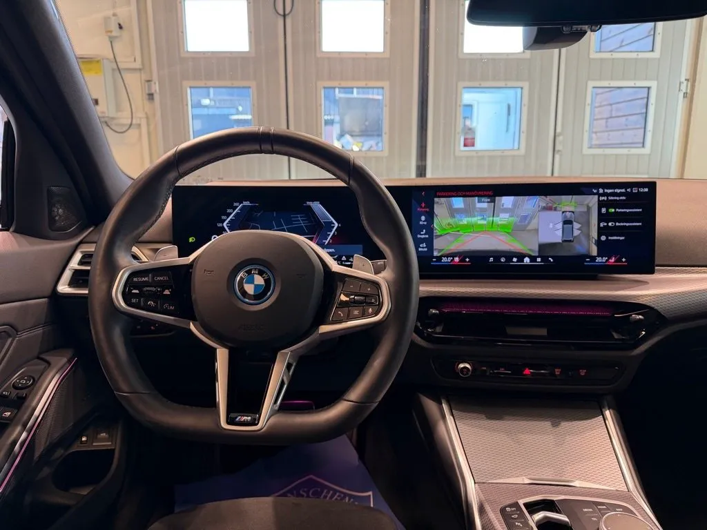 BMW 330 bild 8