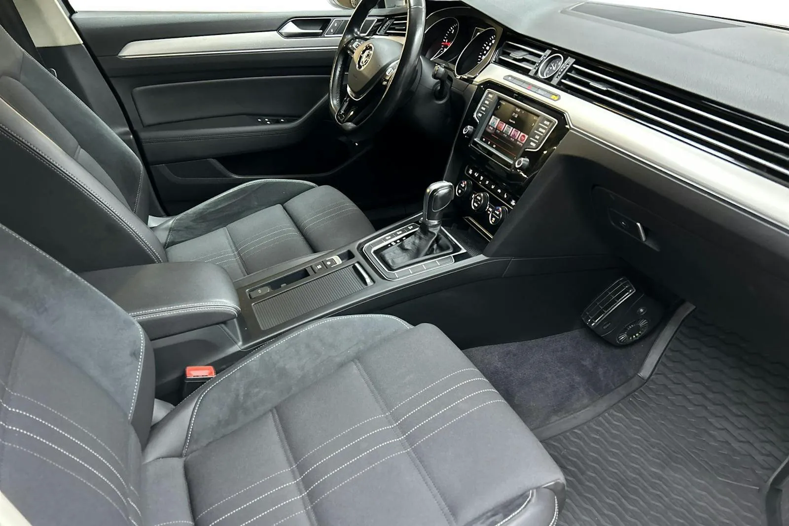 Volkswagen Passat bild 7