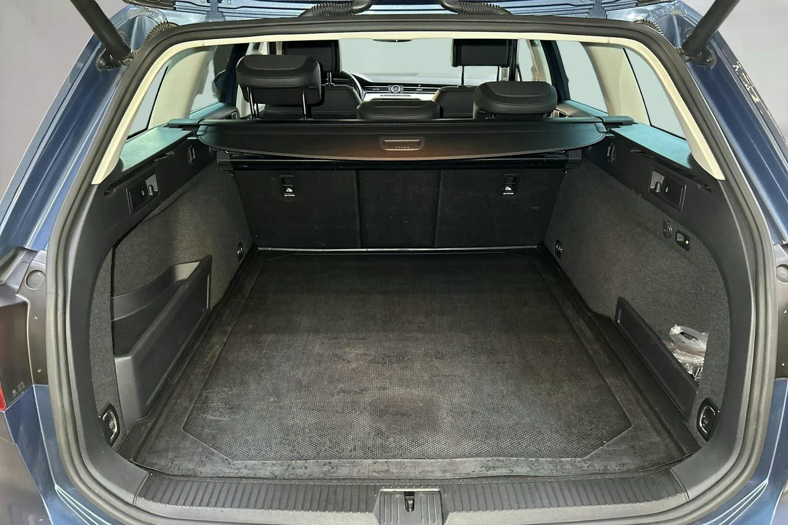 Volkswagen Passat bild 9