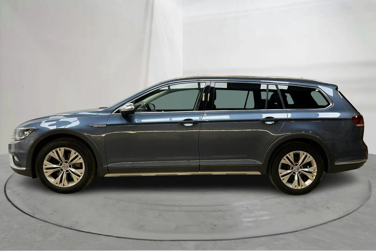 Volkswagen Passat bild 2