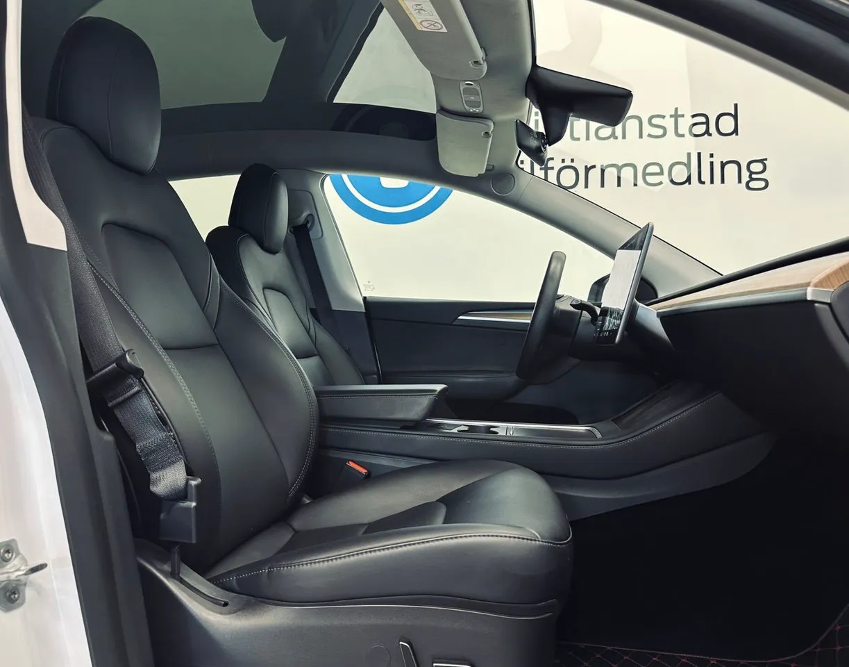 Tesla Model Y bild 9