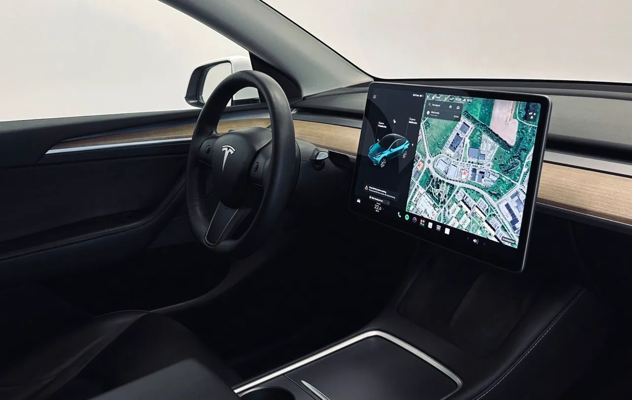 Tesla Model Y bild 10