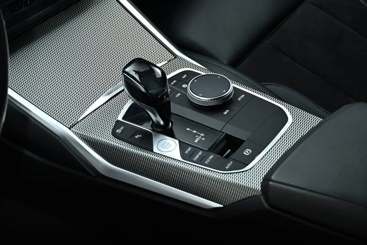 BMW 320 bild 18